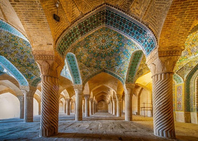 Discover the Inspiring Vakil Mosque: A Testament to Persian Architecture