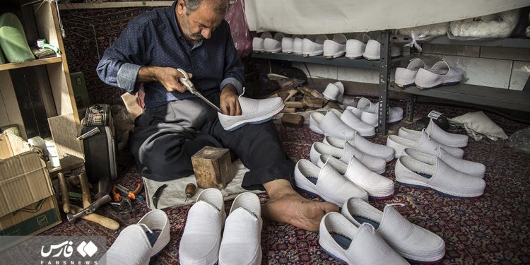 A trip to Iran’s capital of street theater