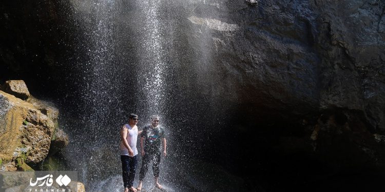 A trip to Iran’s capital of street theater