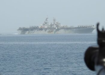 Iran warns US Navy in Persian Gulf