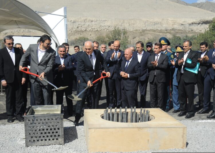 Tehran, Baku: Combining economic and political diplomacy