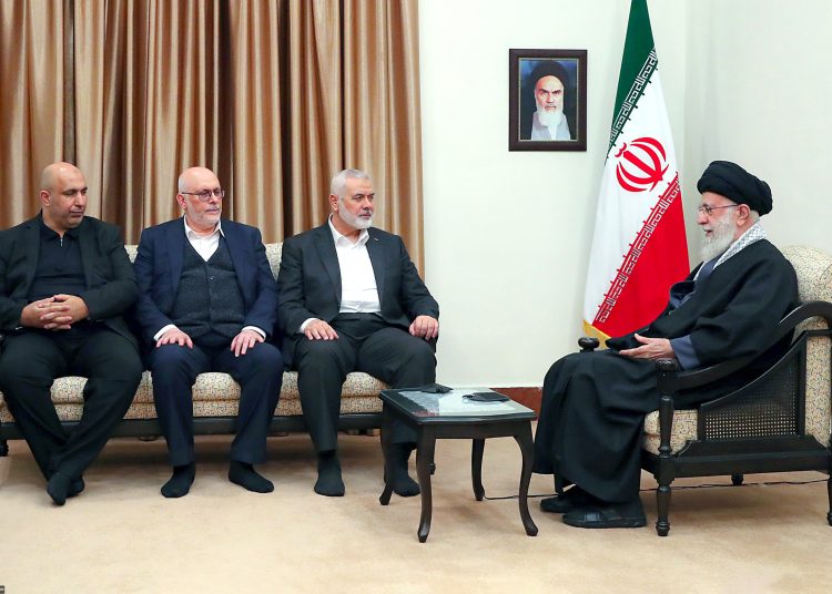 Palestinian officials, Iran showcase solidarity in Tehran visit