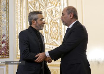 Jordan FM visits Iran, carrying a message from the King