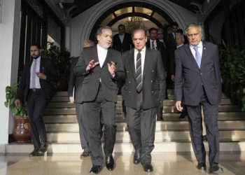 Iran FM visits Pakistan for talks on regional challenges