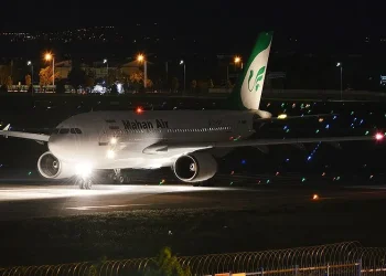 Extraordinary inspection of Iranian flight at Beirut Airport sparks outrage